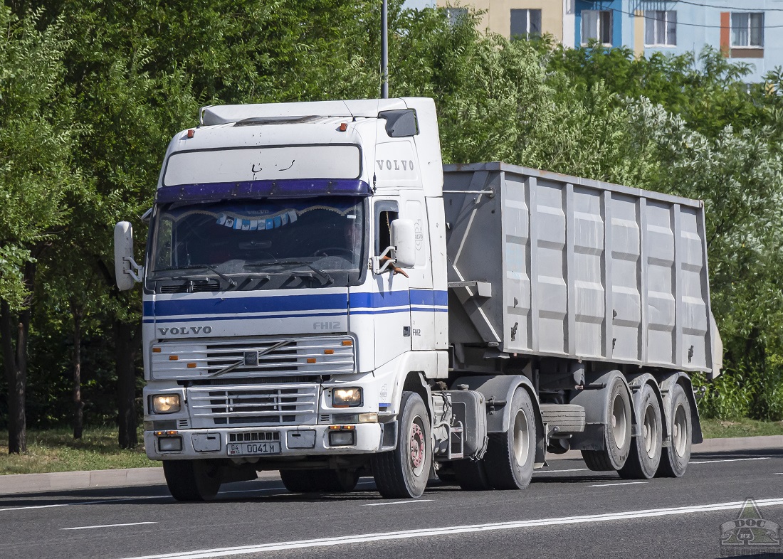 Киргизия, № 04 0041 M — Volvo ('1993) FH-Series