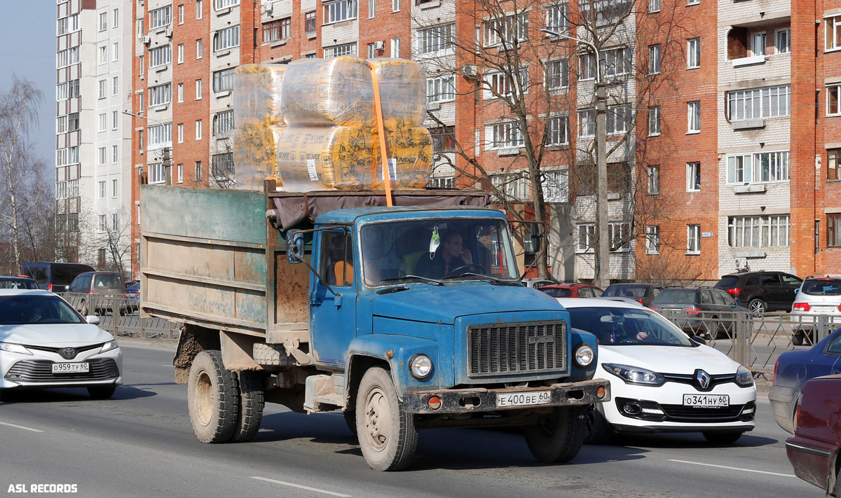 Псковская область, № Е 400 ВЕ 60 — ГАЗ-33072