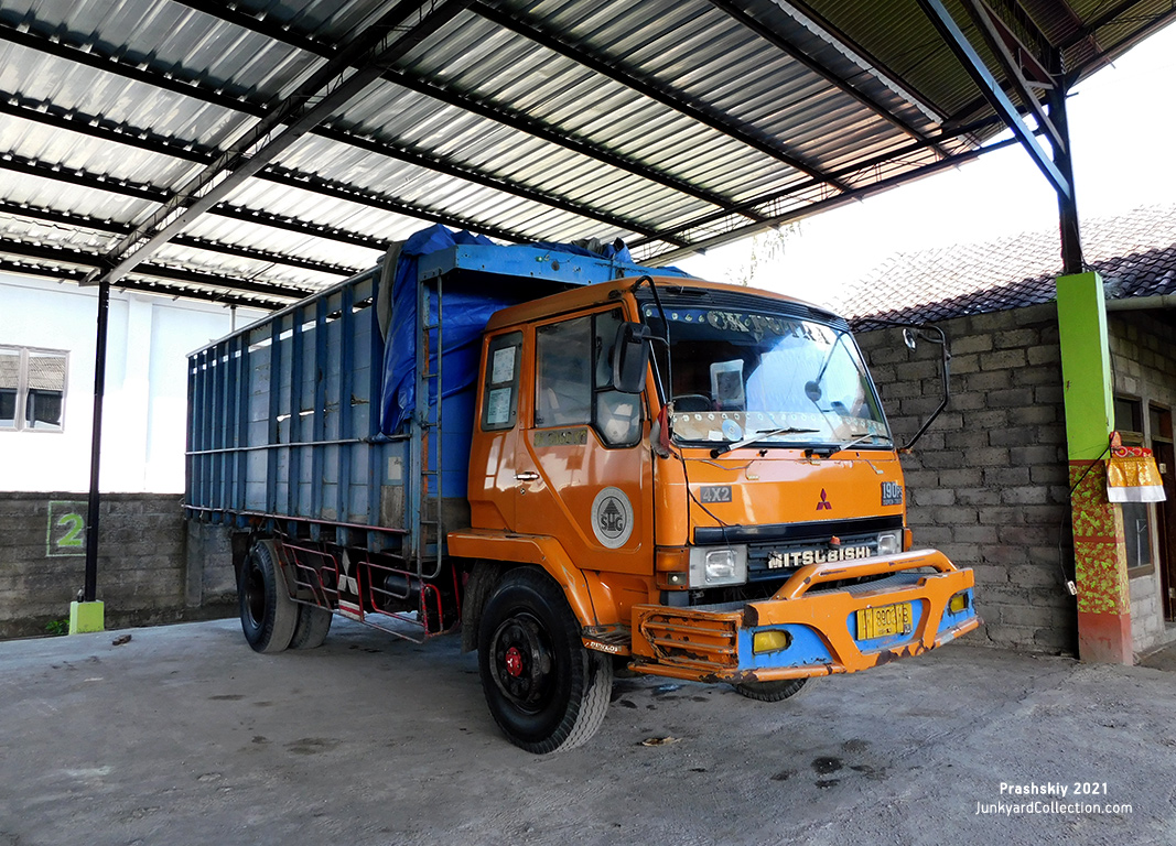 Другие страны, № DK 8903 KB — Mitsubishi Fuso (общая модель)