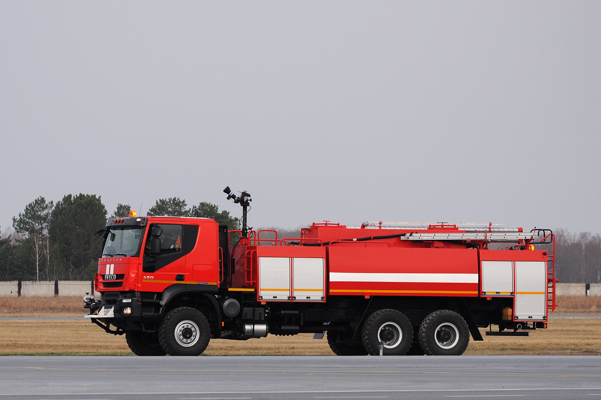 Тюменская область, № О 682 РН 72 — IVECO-AMT Trakker ('2007)