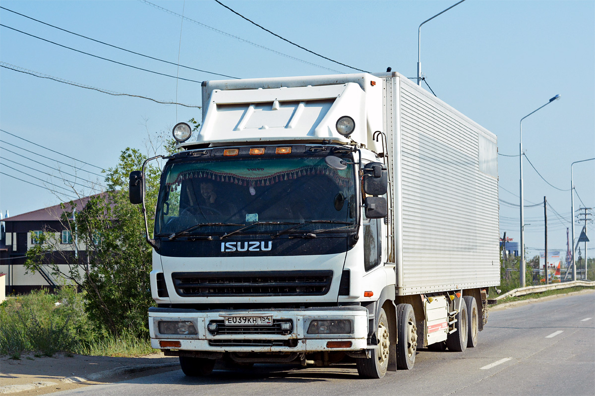 Новосибирская область, № Е 039 КН 154 — Isuzu Giga (общая модель)