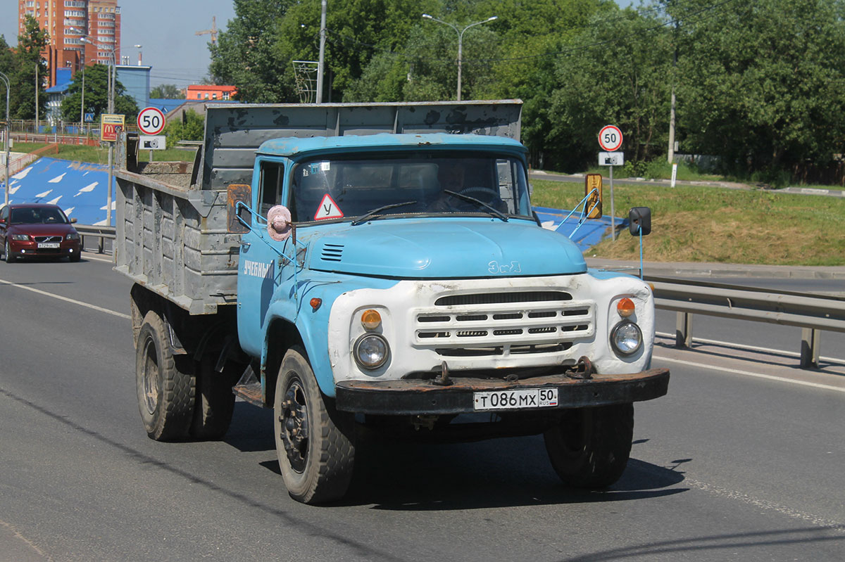 Московская область, № Т 086 МХ 50 — ЗИЛ-495810