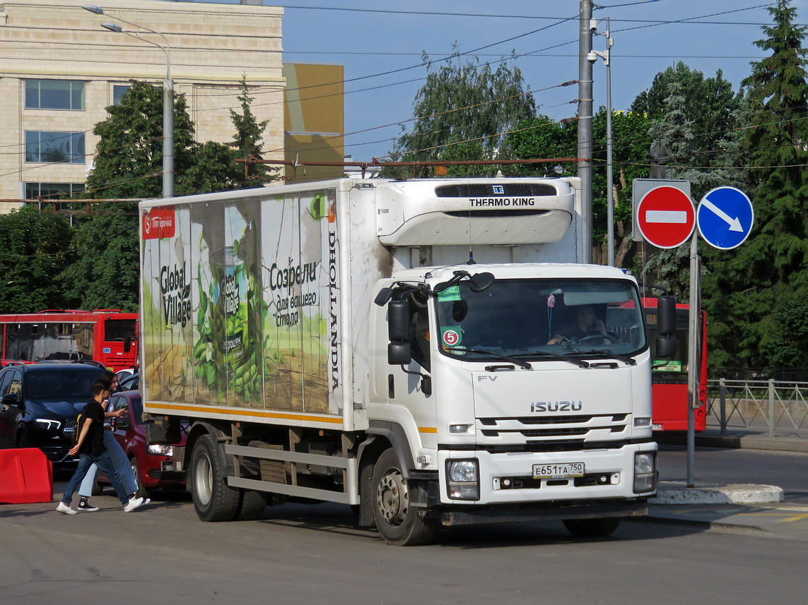 Московская область, № Е 651 ТА 750 — Isuzu Forward 18.0 [Z7X]