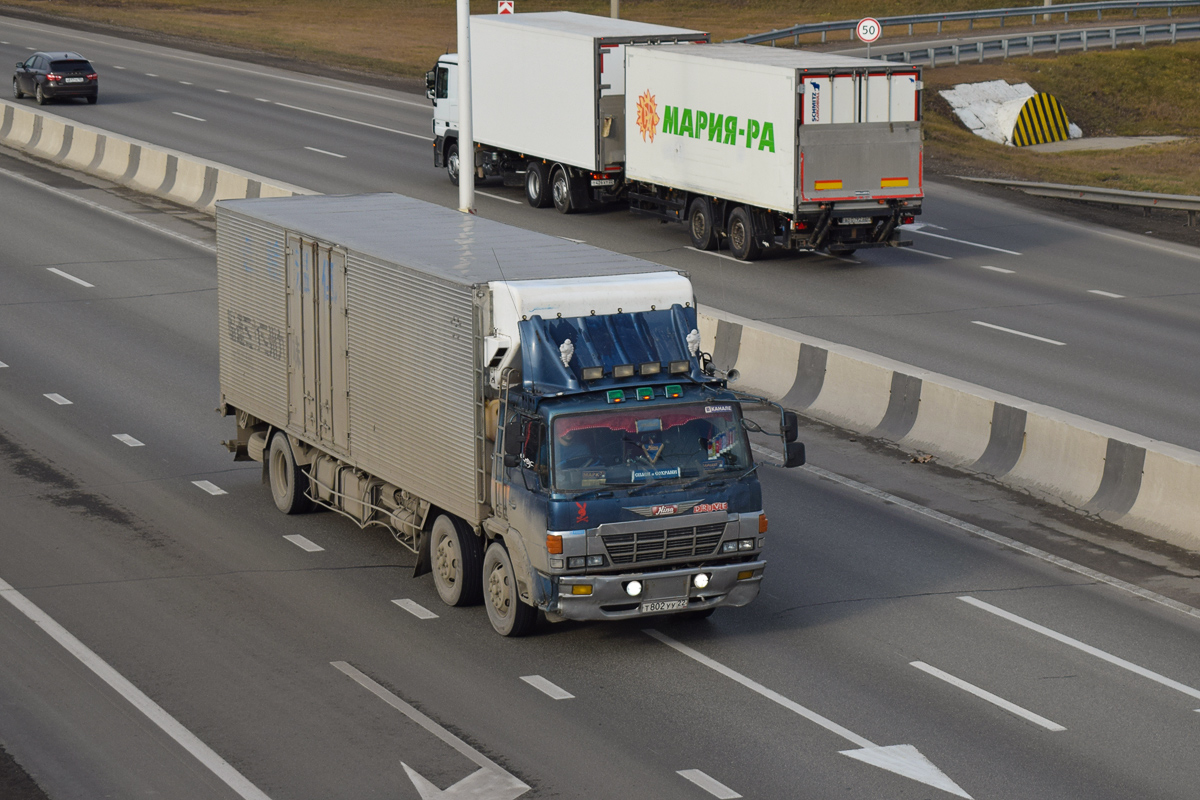 Алтайский край, № Т 802 УУ 22 — Hino FN