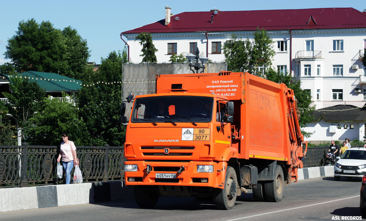 Псковская область, № В 051 НУ 60 — КамАЗ-53605-A5