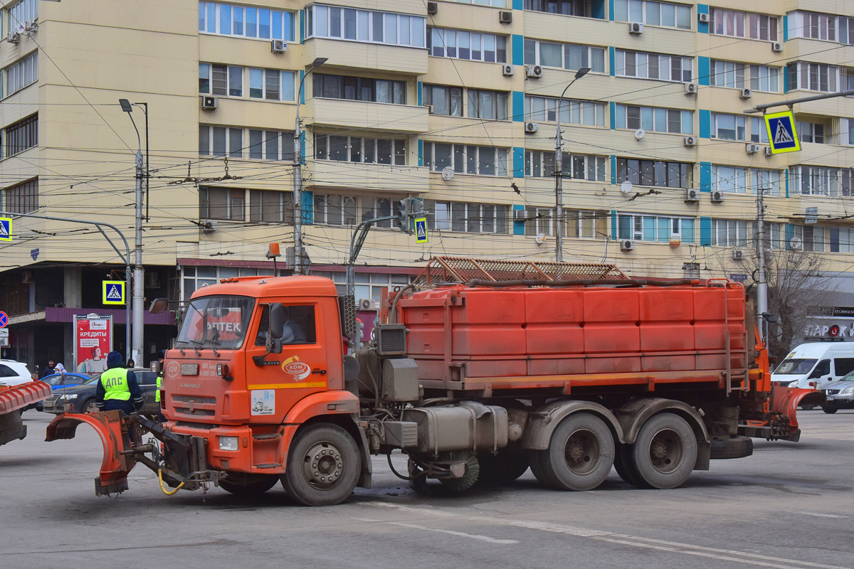 Волгоградская область, № В 428 УС 134 — КамАЗ-65115 (общая модель)