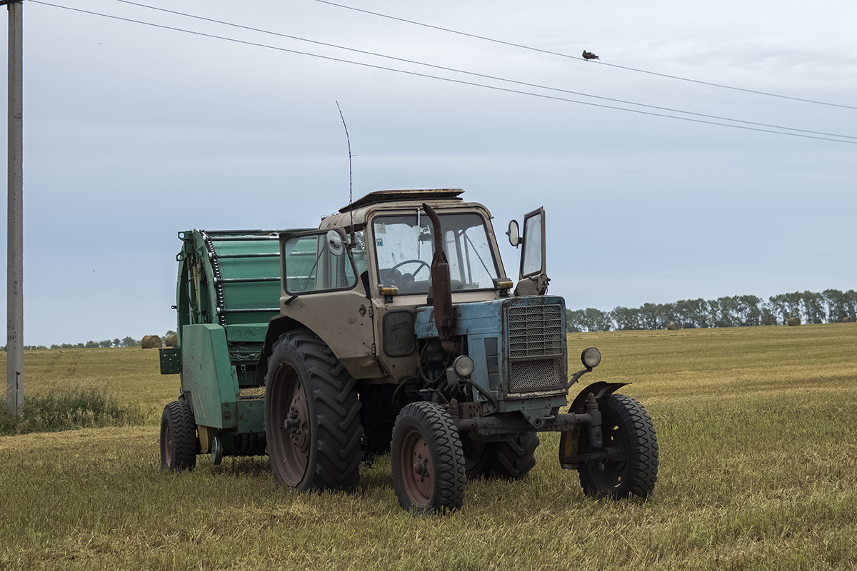 Алтайский край, № (22) Б/Н СТ 0002 — МТЗ-80; Прицепы сельскохозяйственные — Пресс-подборщик ПРФ-180*