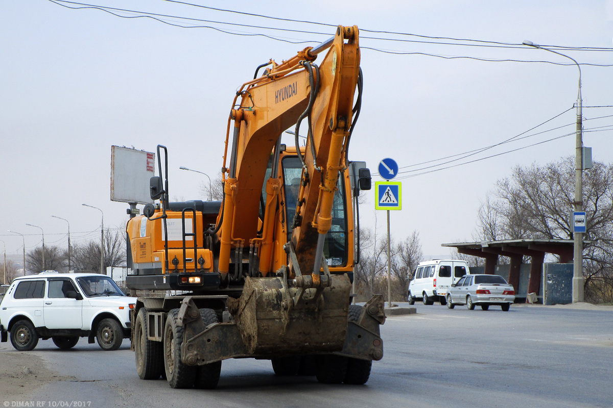 Волгоградская область, № 3837 СН 34 — Hyundai R180W