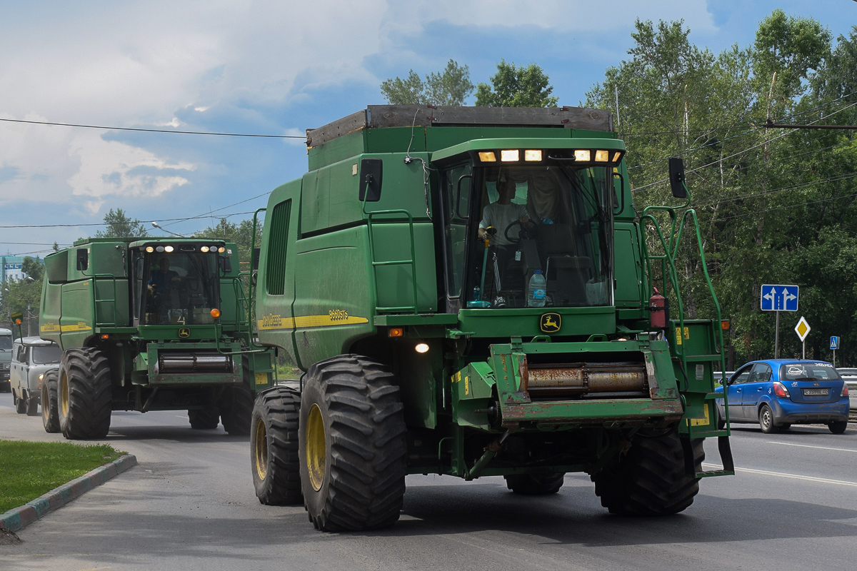 Алтайский край, № 2718 АС 22 — John Deere 9660 STS