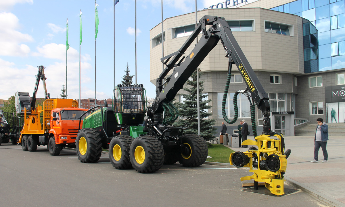 Красноярский край, № (24) Б/Н СТ 0024 — John Deere 1470G; Красноярский край — Выставка "Эксподрев-2017"