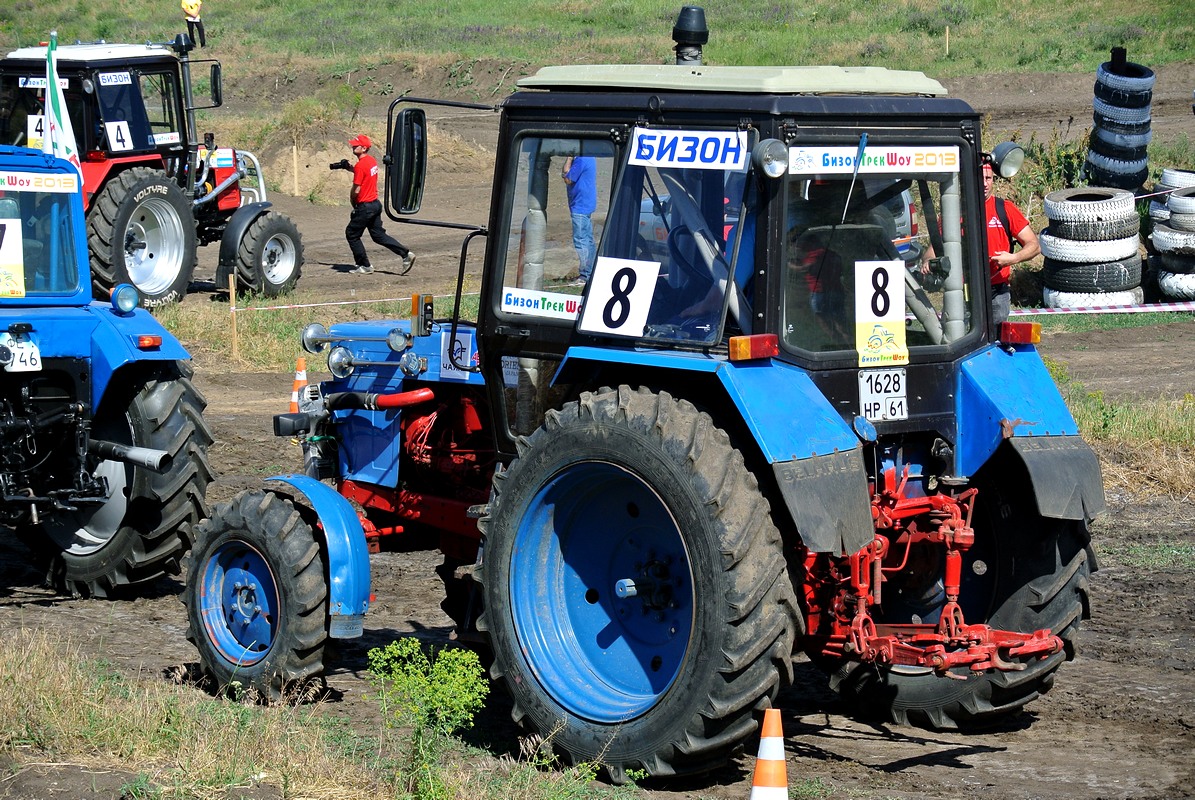 Ростовская область, № 1628 НР 61 — МТЗ-82; Ростовская область — Бизон-Трек-Шоу