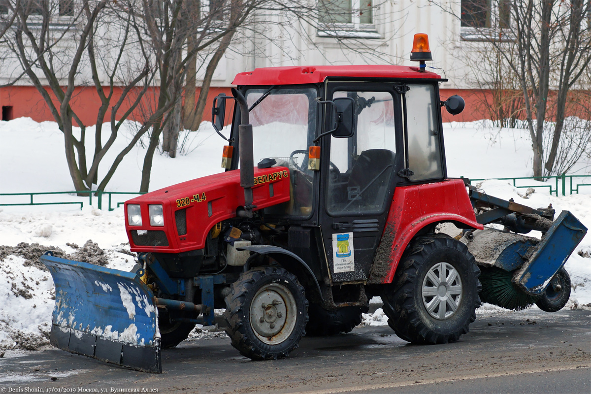 Москва, № 0218 НО 77 — Беларус-320