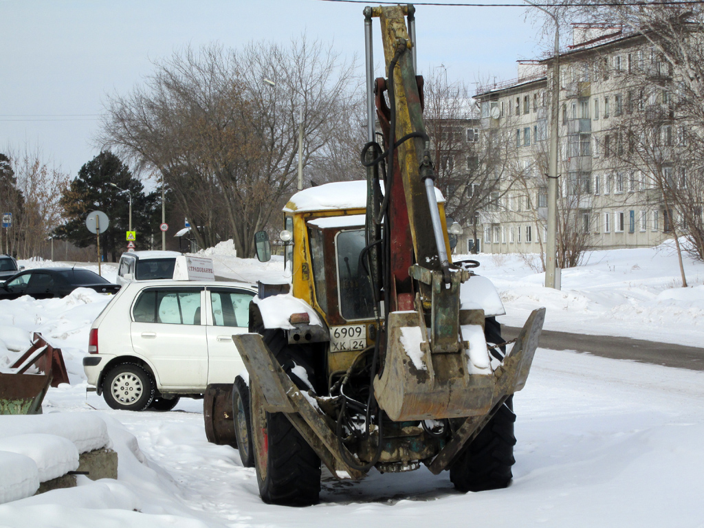 Красноярский край, № 6909 ХК 24 — ЮМЗ-6АЛ/АМ