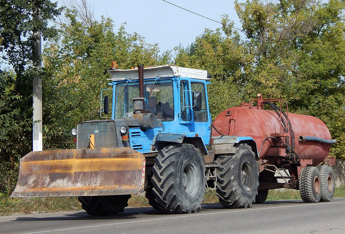 Белгородская область, № (31) Б/Н СТ 0048 — ХТЗ-17221; Прицепы сельскохозяйственные — Машины для внесения жидких удобрений