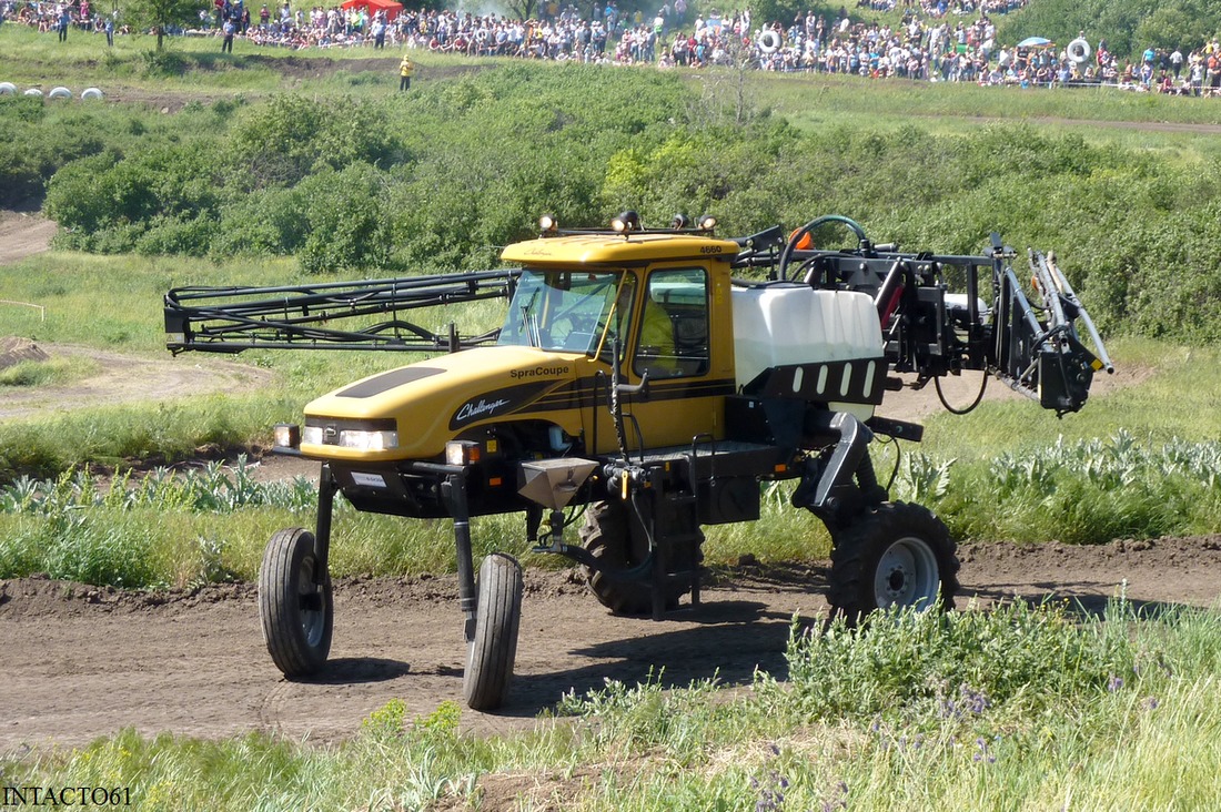 Ростовская область, № (61) Б/Н СТ 0061 — Challenger SpraCoupe 4660; Ростовская область — Бизон-Трек-Шоу