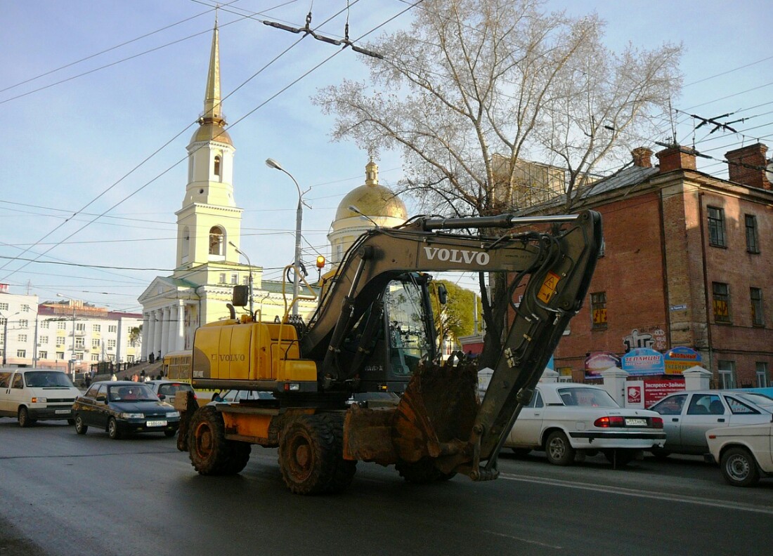 Удмуртия, № (18) Б/Н СТ 0044 — Volvo EW140