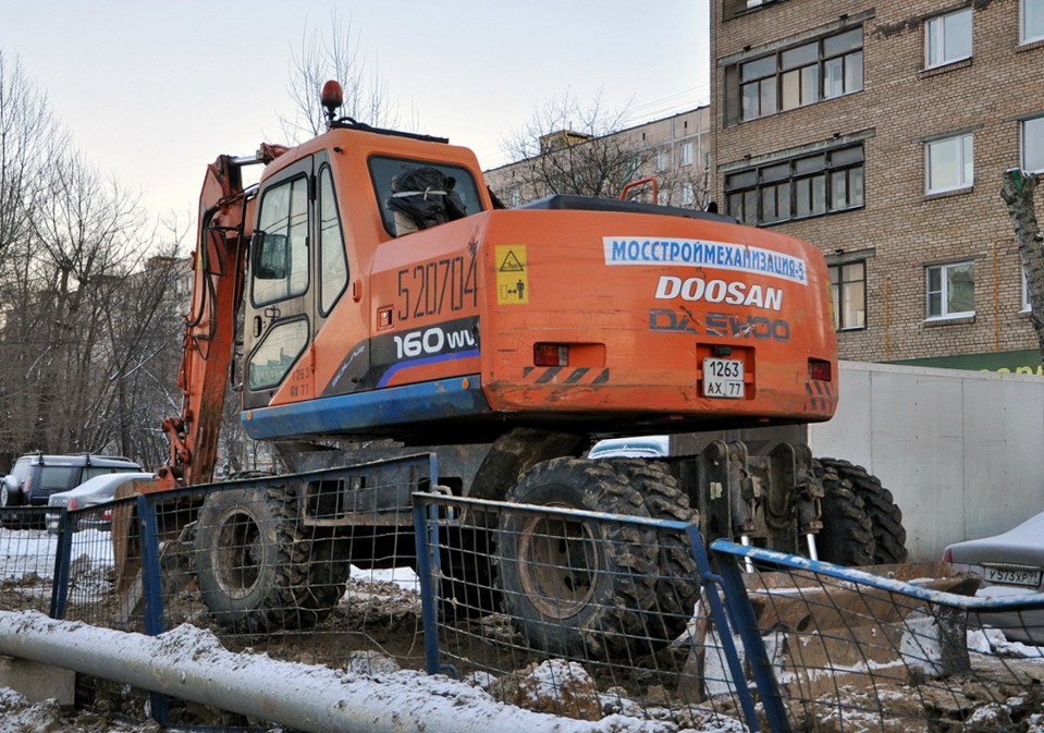 Москва, № 1263 АХ 77 — Doosan DX160W