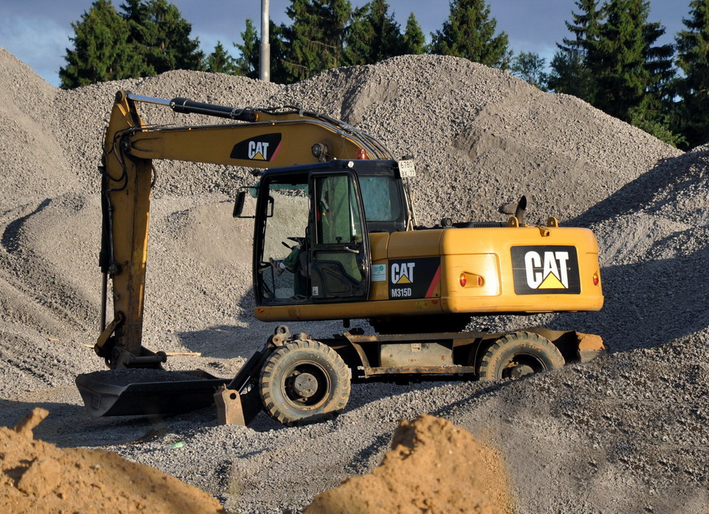 Москва, № 6780 ВХ 77 — Caterpillar M315