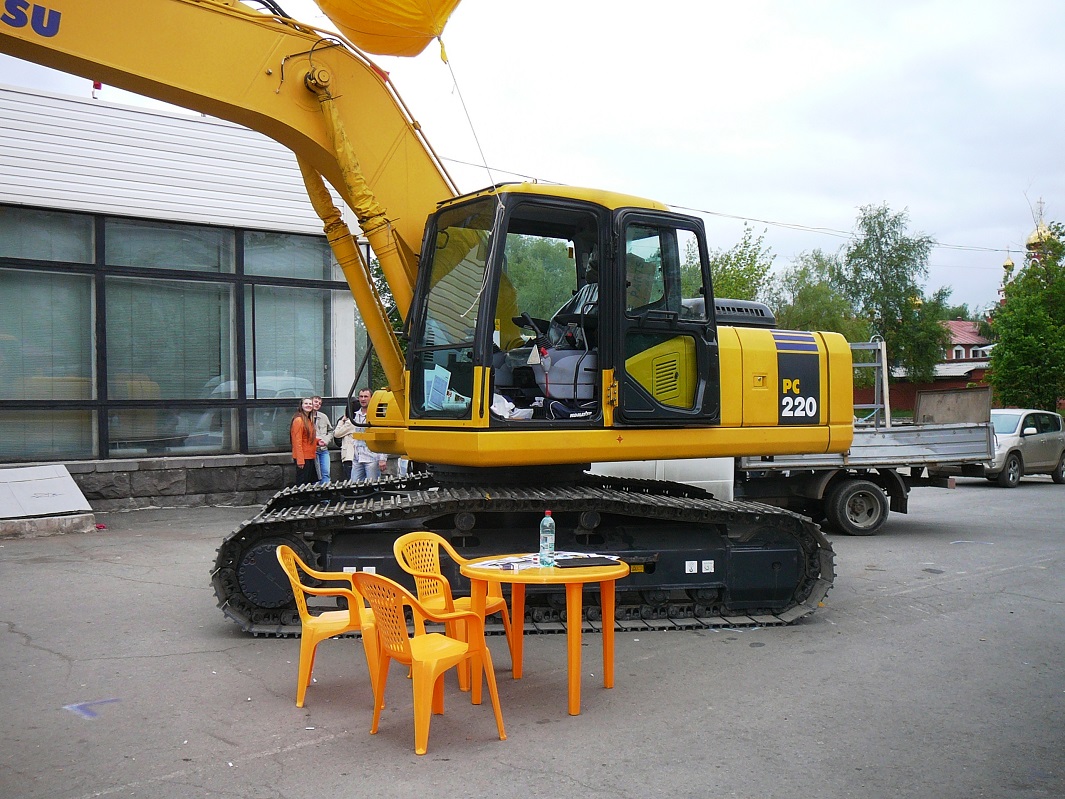 Удмуртия, № (18) Б/Н СТ 0071 — Komatsu PC220