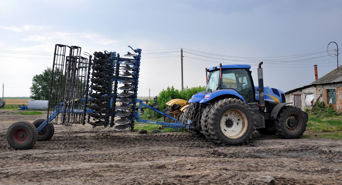 Рязанская область, № 6364 РТ 62 — New Holland T8040; Прицепы сельскохозяйственные — Бороны дисковые (общая)