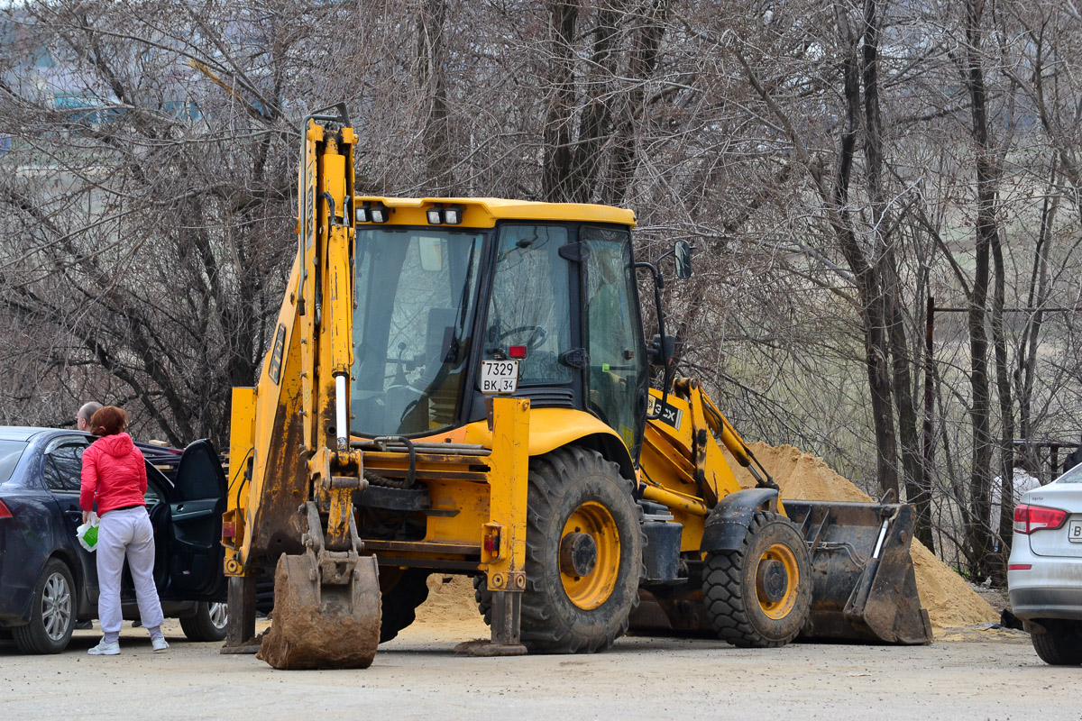 Волгоградская область, № 7329 ВК 34 — JCB 3CX