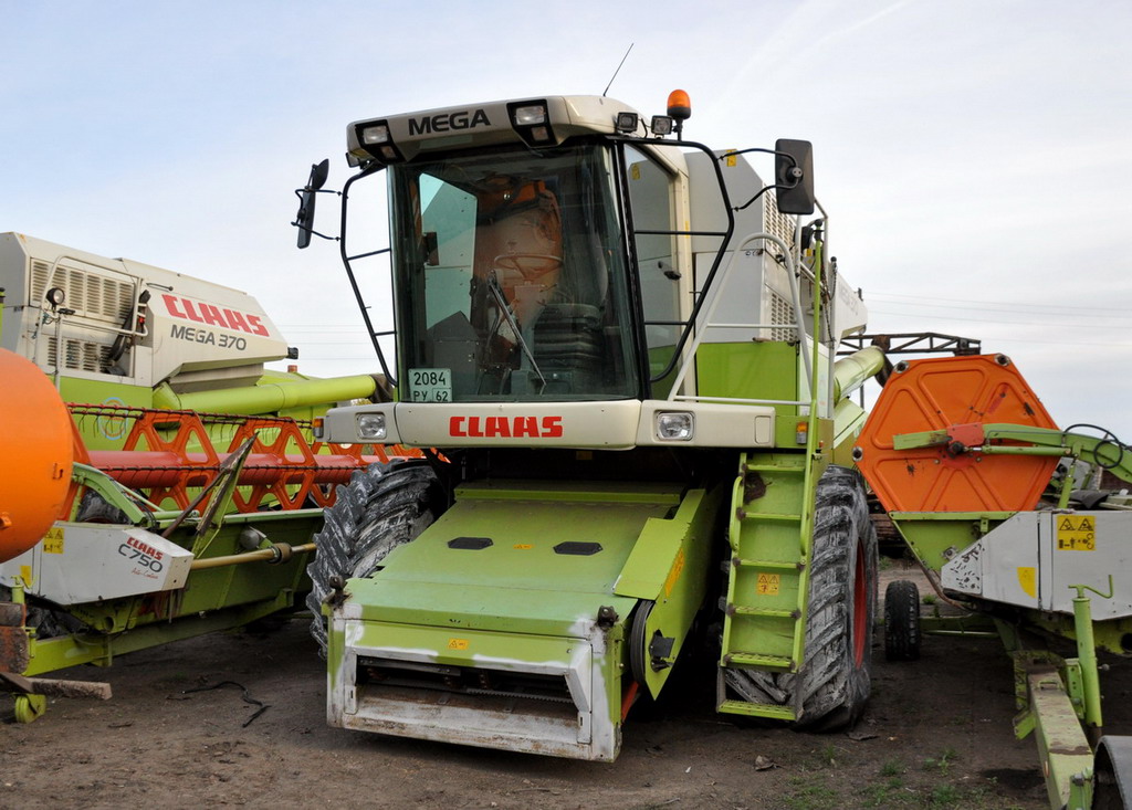 Рязанская область, № 2084 РУ 62 — Claas Mega 370