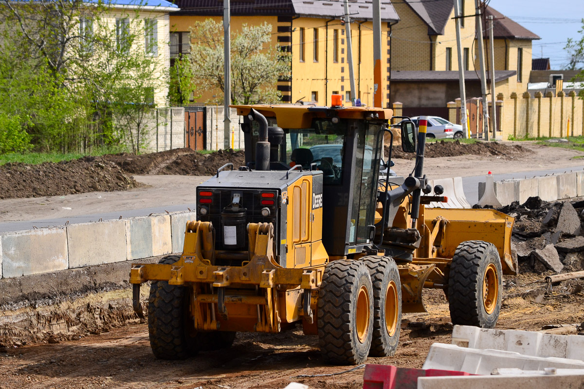 Волгоградская область, № 4492 СС 34 — John Deere 772G