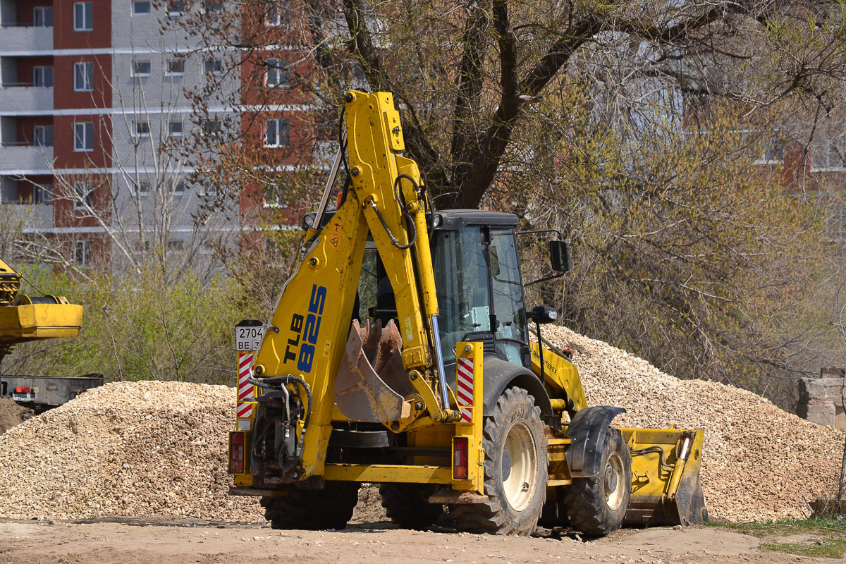 Волгоградская область, № 2704 ВЕ 34 — TLB-825 (RM-Terex) (UMG)