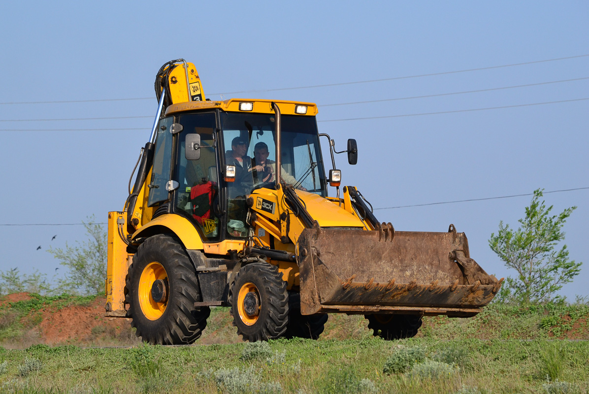 Волгоградская область, № 662* ВН 34 — JCB 3CX