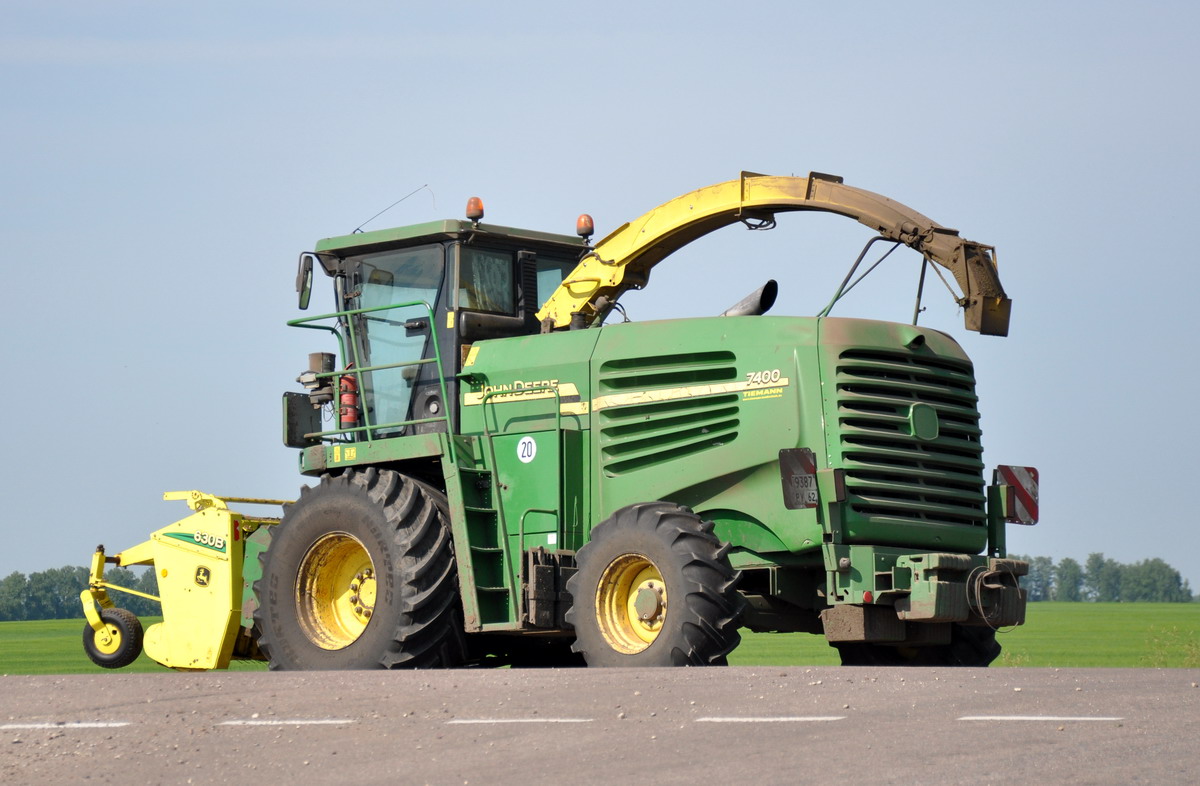 Рязанская область, № 9387 РУ 62 — John Deere 7400