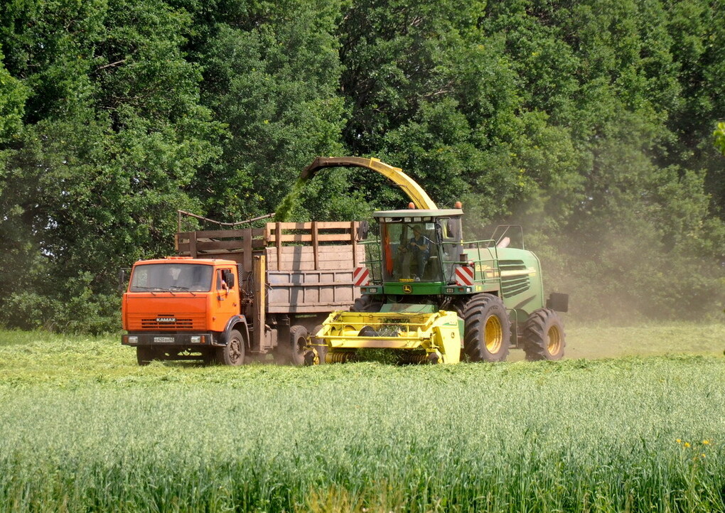 Рязанская область, № 9387 РУ 62 — John Deere 7400