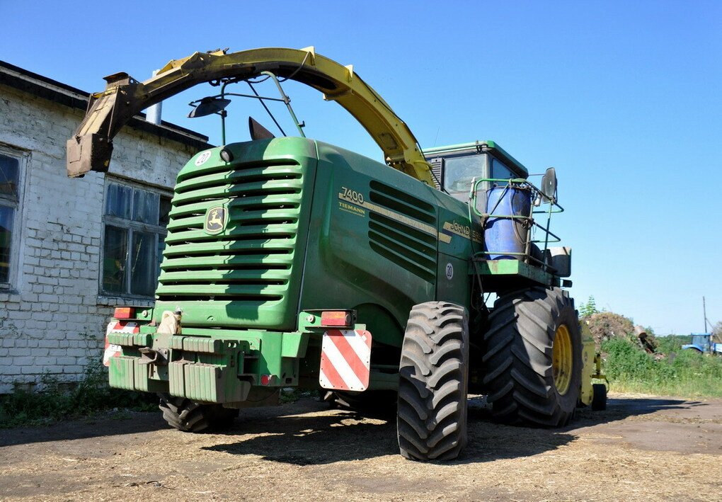 Рязанская область, № 5292 РУ 62 — John Deere 7400