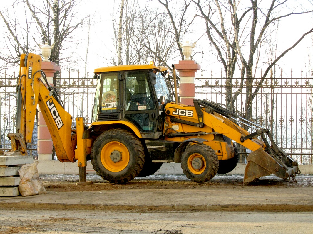 Удмуртия, № (18) Б/Н СТ 0140 — JCB 3CX