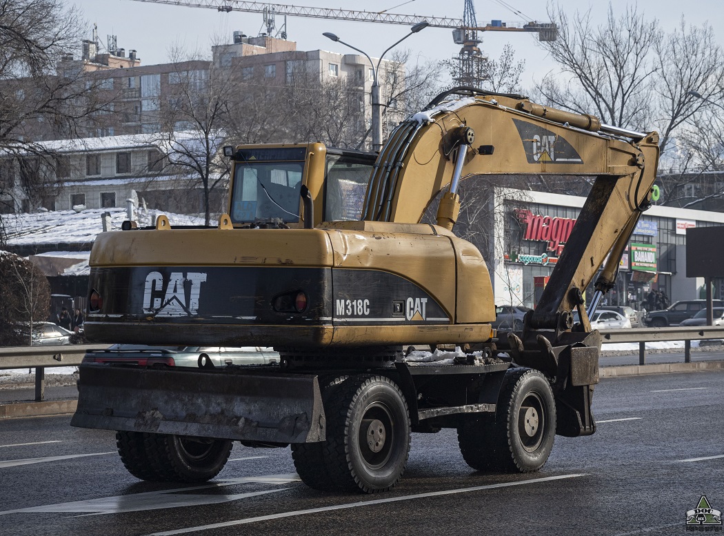 Алматы, № ALD 262 A — Caterpillar M318