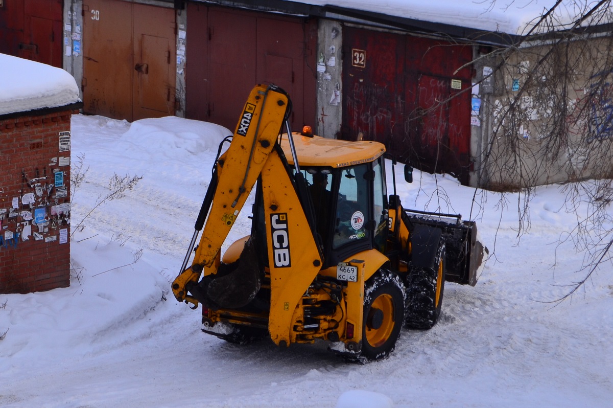 Кемеровская область, № 4669 КС 42 — JCB 4CX