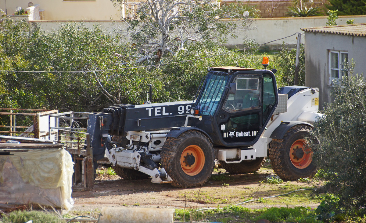 Кипр, № KRX 929 — Bobcat (общая модель)