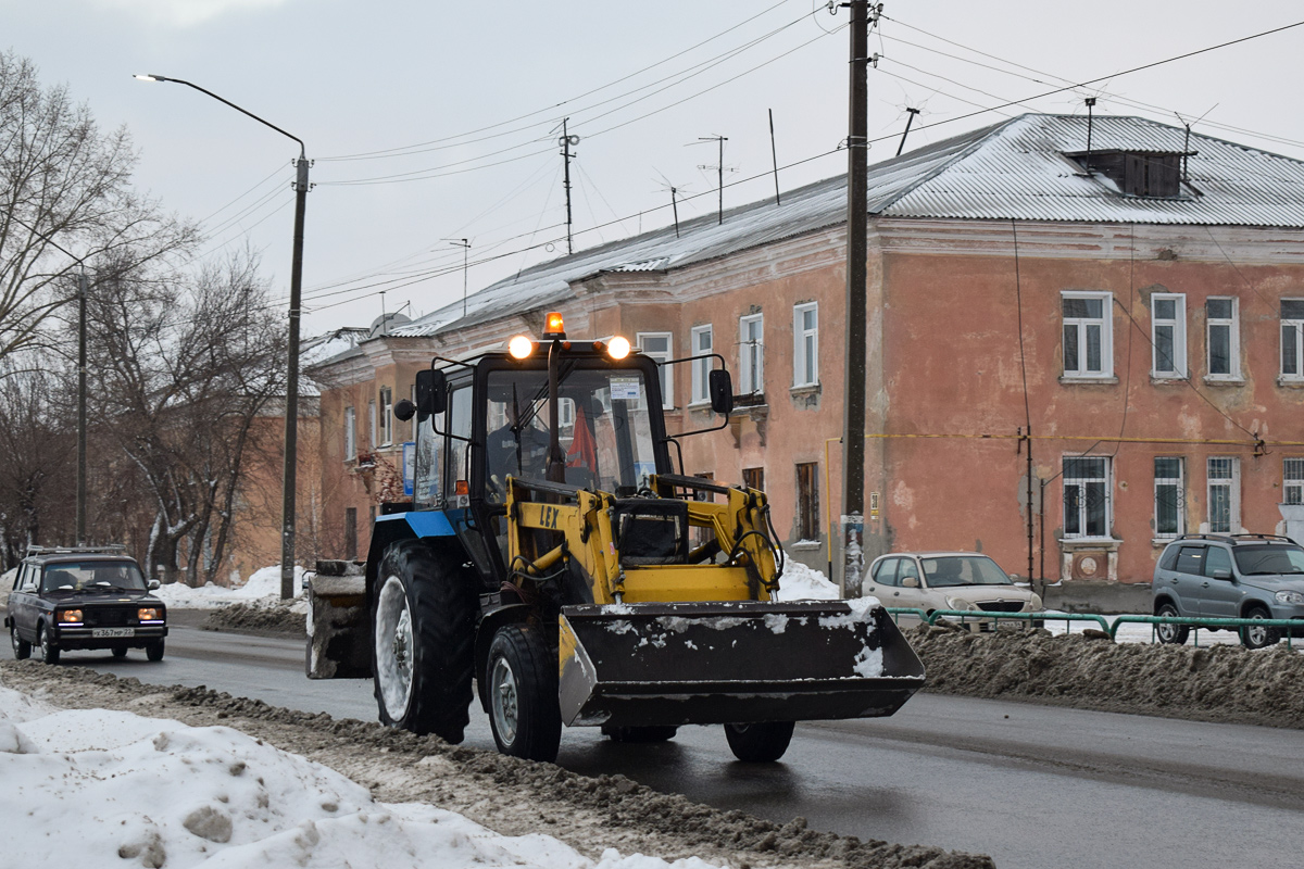 Алтайский край, № 6786 НМ 77 — Беларус-82.1