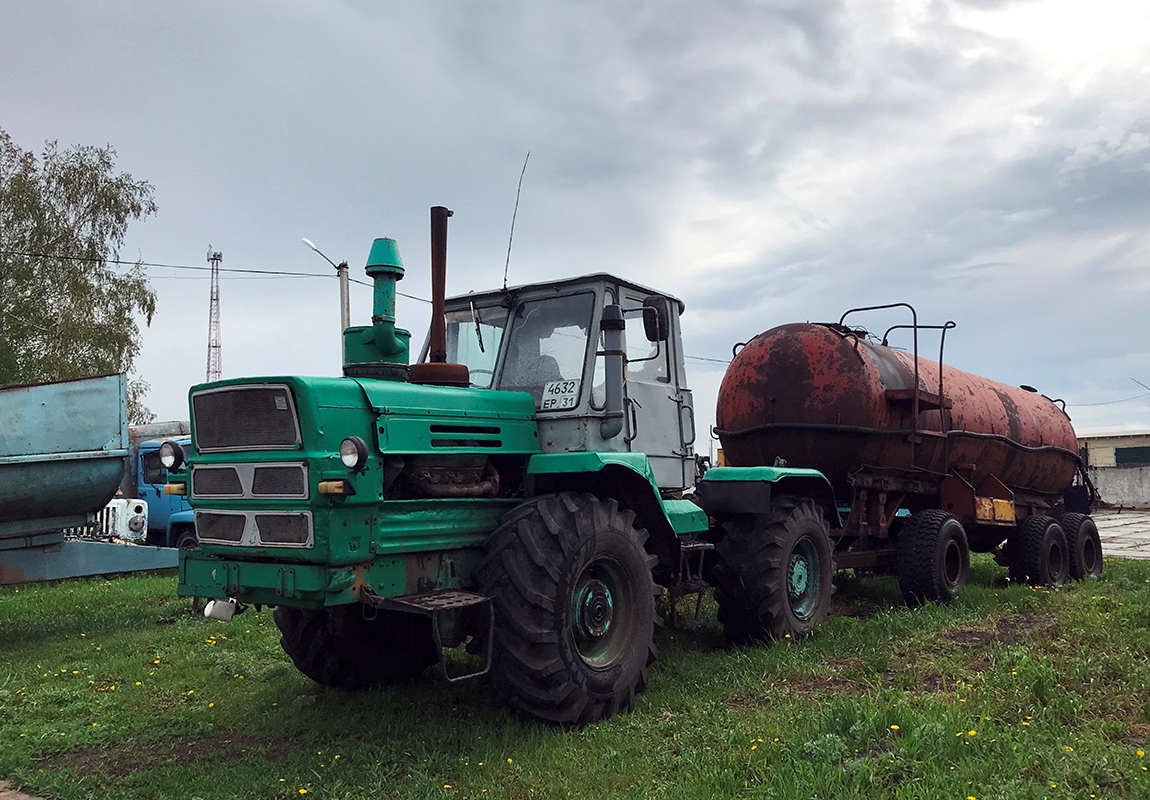 Белгородская область, № 4632 ЕР 31 — Т-150К; Белгородская область, № 9906 ЕС 31 —  Прочие модели; Прицепы сельскохозяйственные — Машины для внесения жидких удобрений