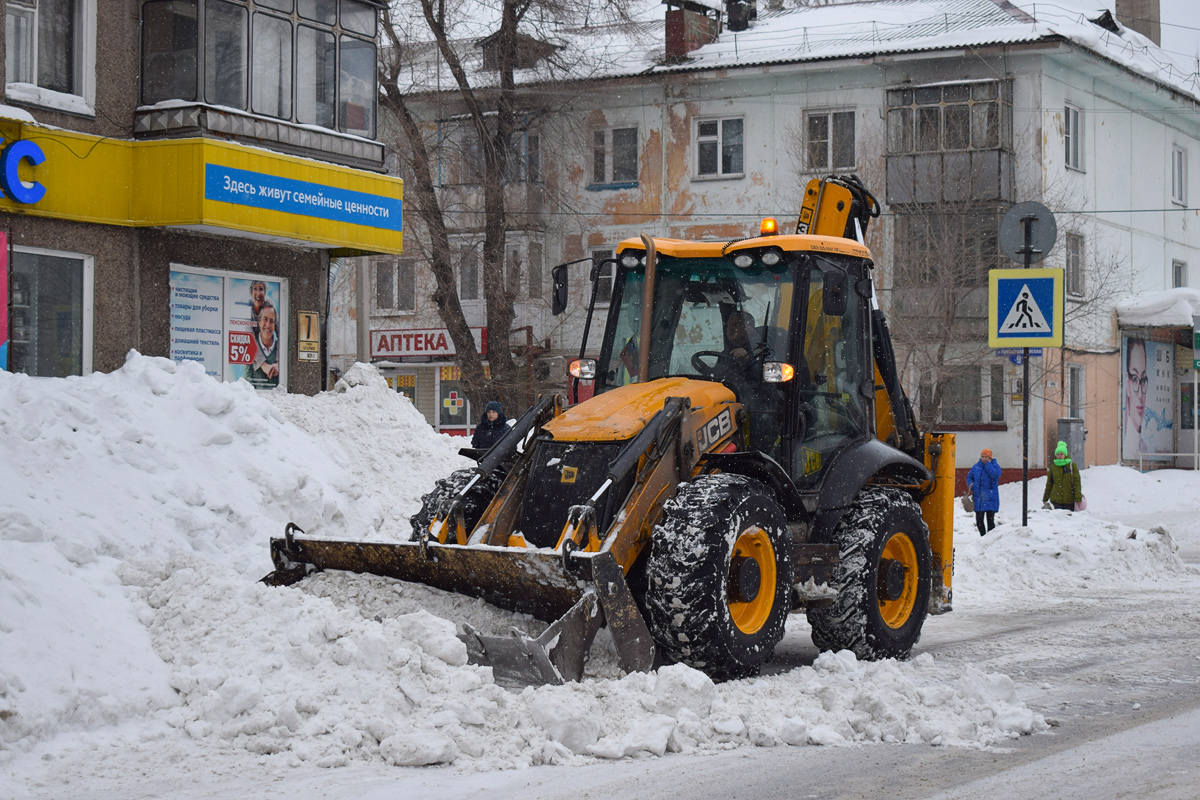 Алтайский край, № 3246 НТ 54 — JCB 3CX