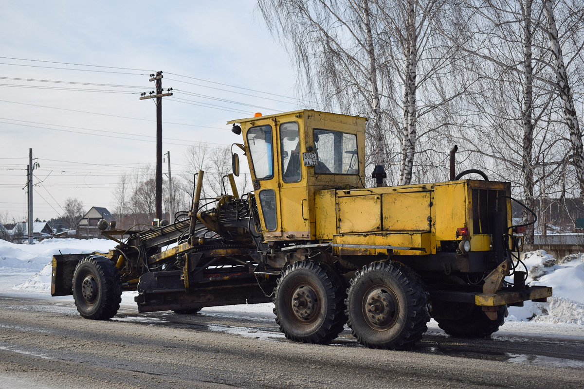 Алтайский край, № 5823 АА 22 — ДЗ-143 / ДЗ-180