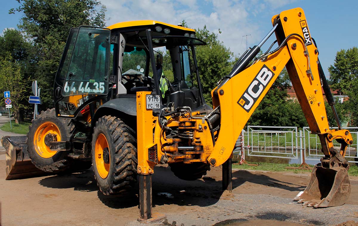 Удмуртия, № 9178 УС 18 — JCB 4CX