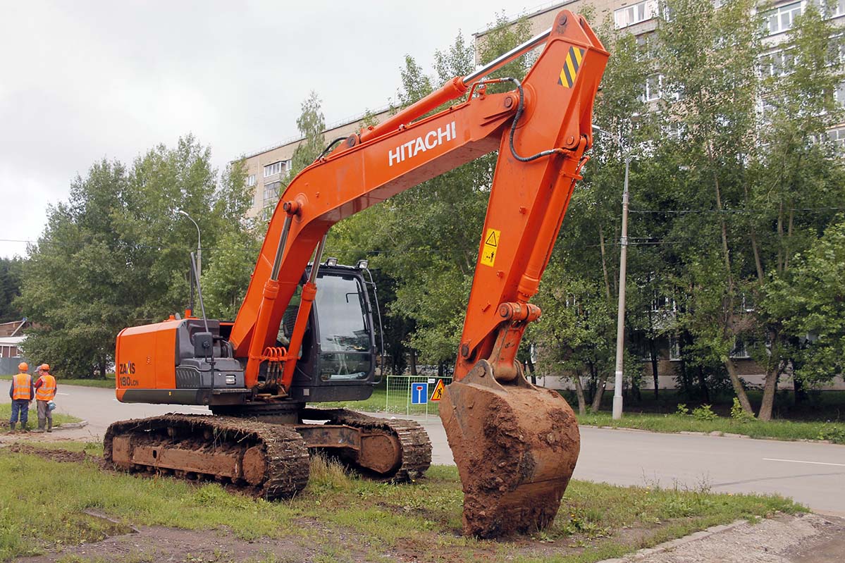 Удмуртия, № (18) Б/Н СТ 0221 — Hitachi ZX180 (общая модель)