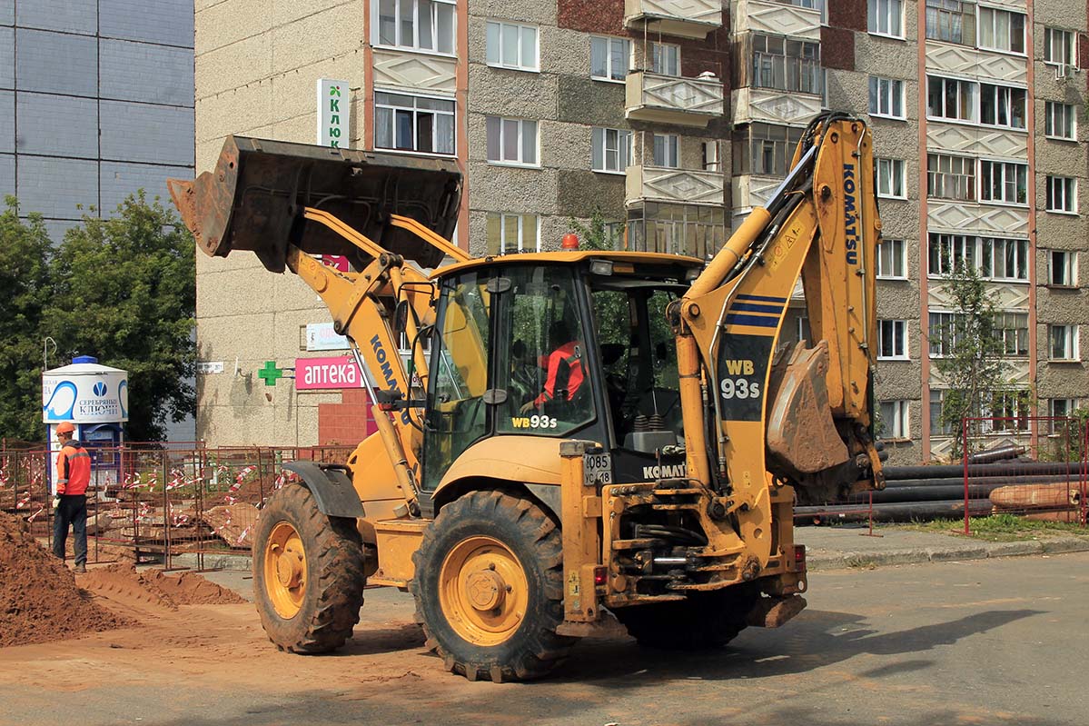 Удмуртия, № 8085 УС 18 — Komatsu WB93