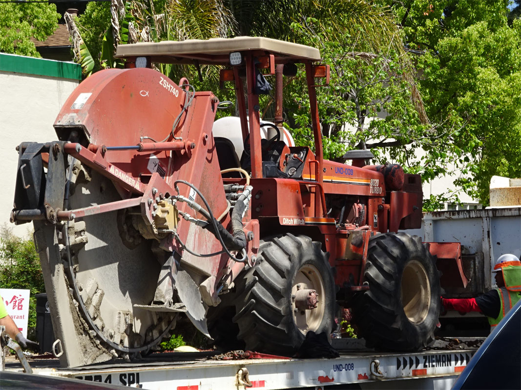 США, № UND-009 — Ditch Witch 8020T