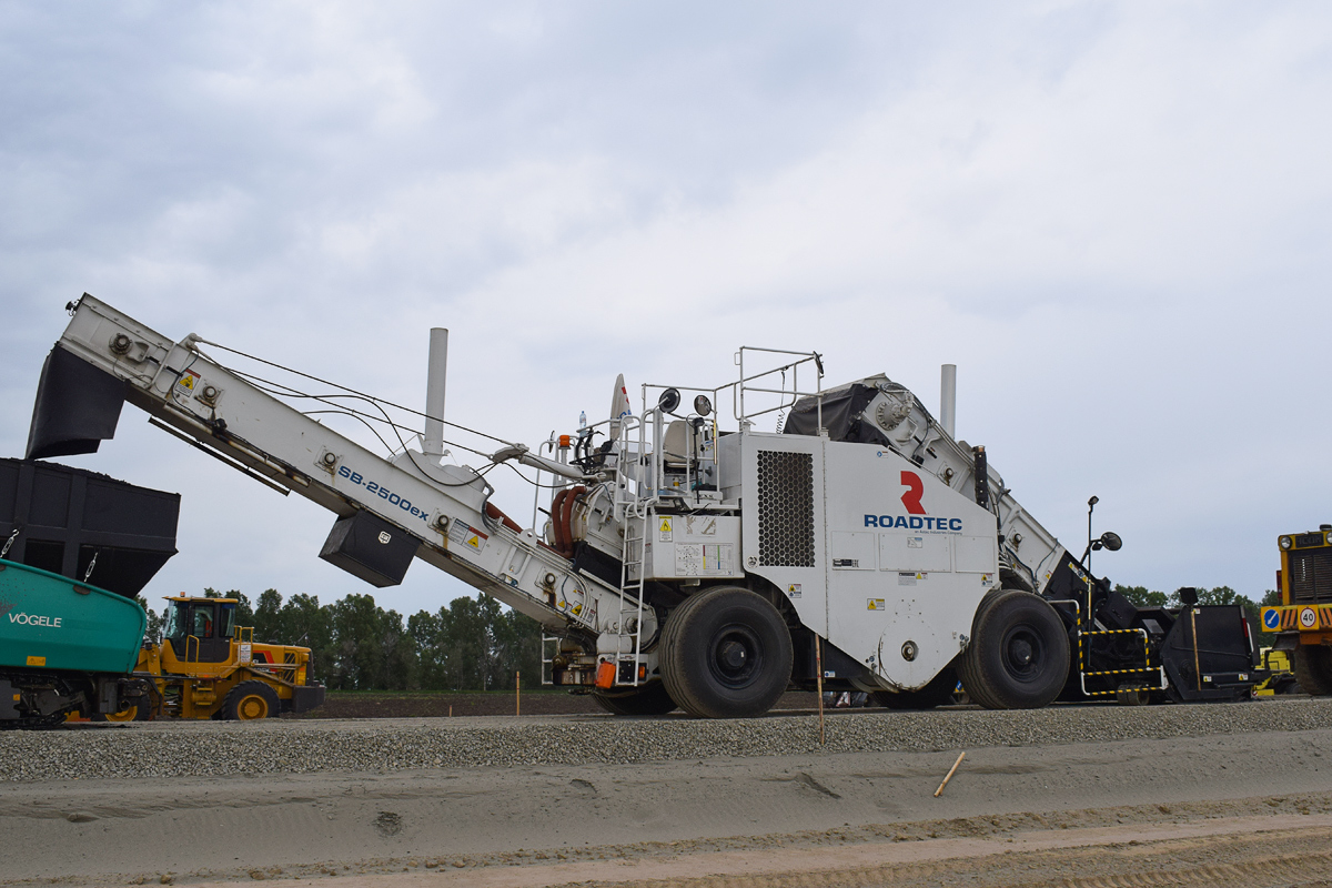 Алтайский край, № (22) Б/Н СТ 0532 — Roadtec Shuttle Buggy SB-2500; Алтайский край — Спецтехника с нечитаемыми (неизвестными) номерами