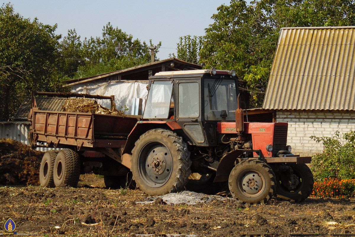 Полтавская область, № 14900 НО — Беларус-82.1; Прицепы сельскохозяйственные — Разбрасыватели твёрдых удобрений (общая)