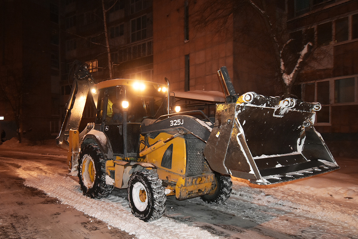 Пермский край, № 9873 ЕЕ 59 — John Deere 325J