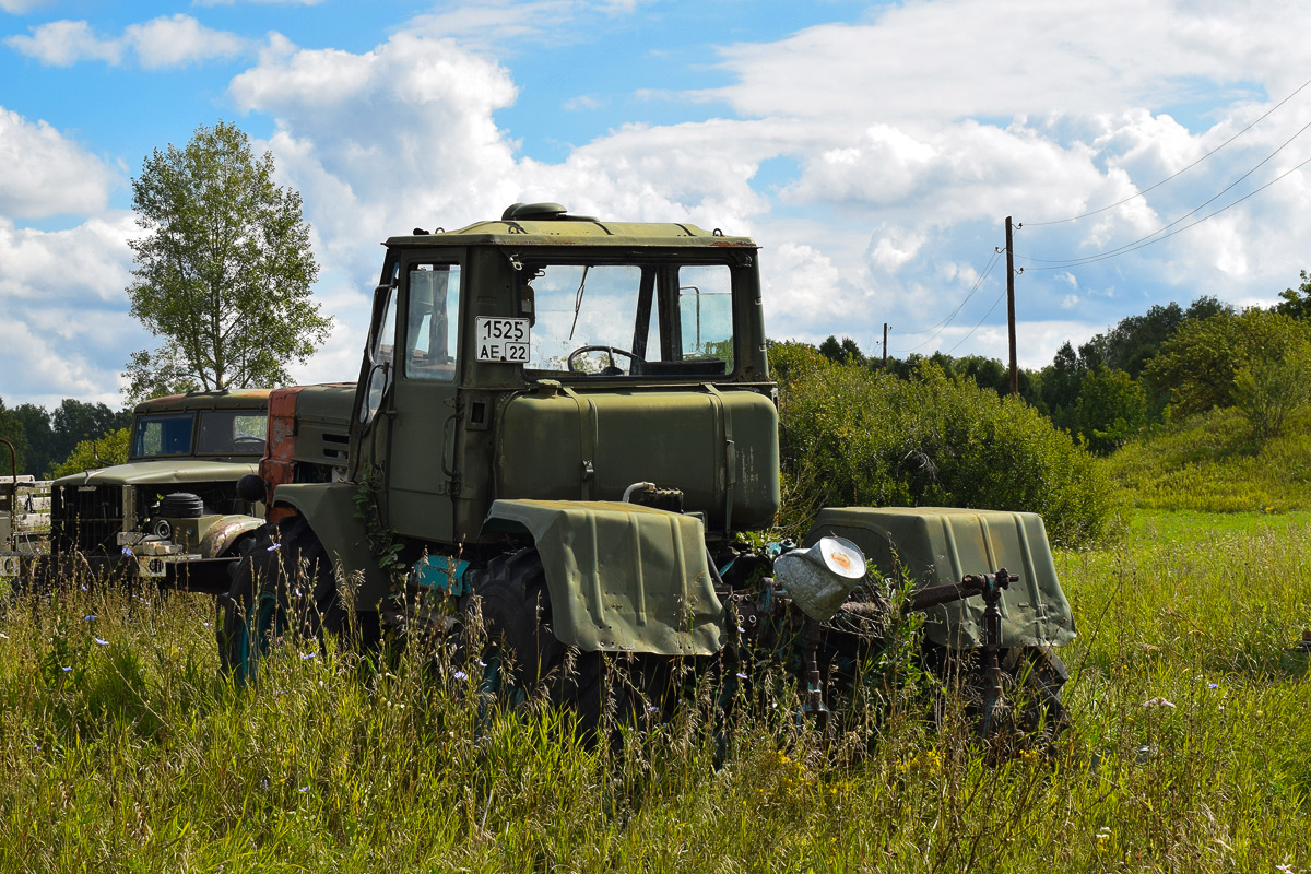 Алтайский край, № 1525 АЕ 22 — Т-150К