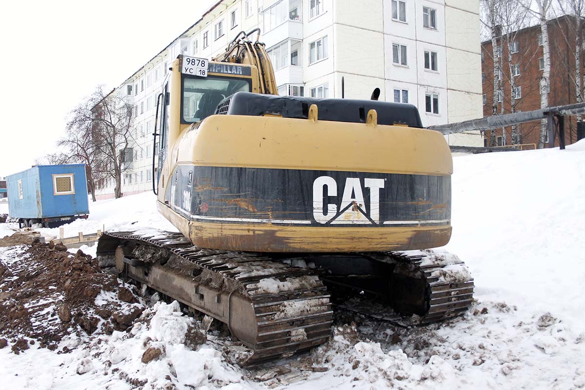 Удмуртия, № 9878 УС 18 — Caterpillar 318