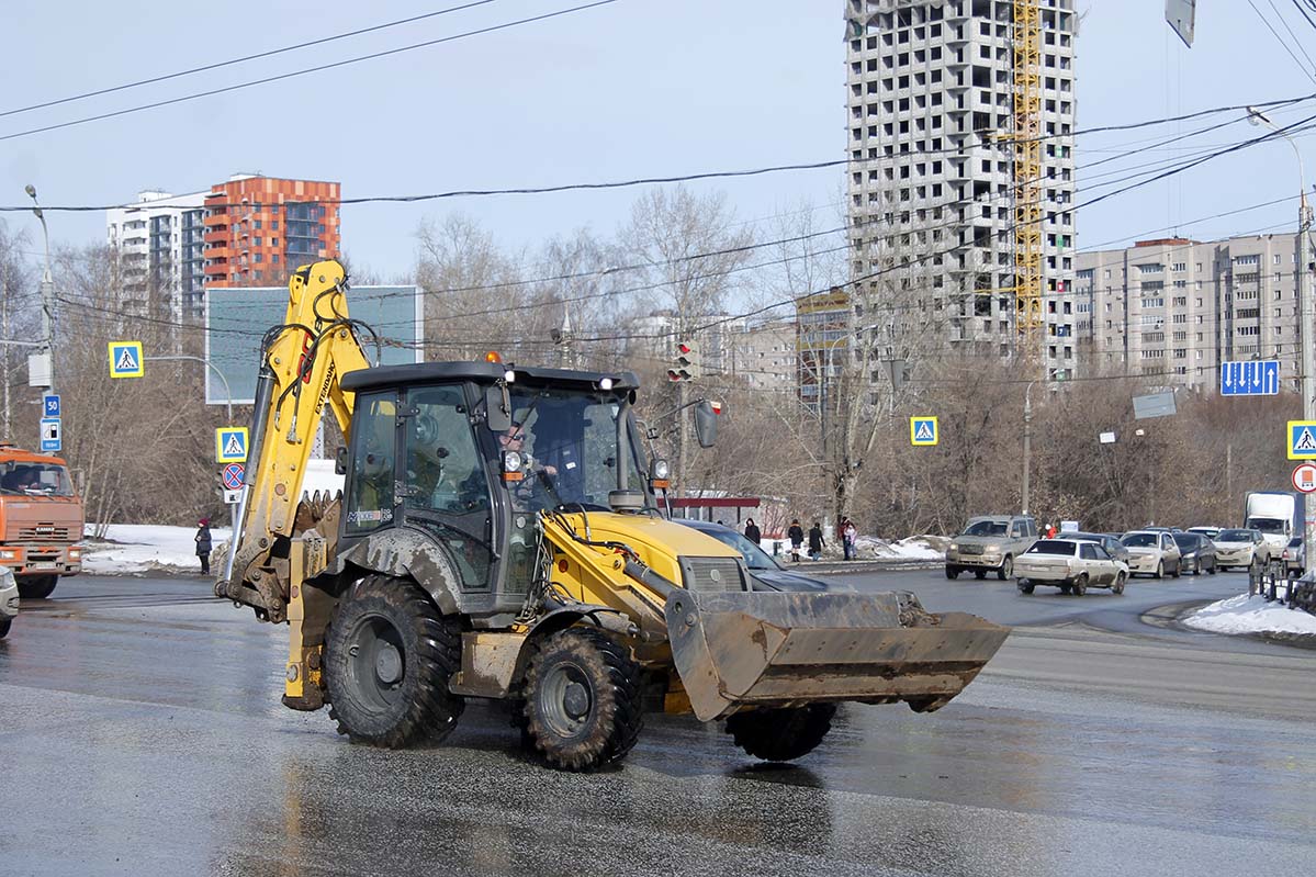 Удмуртия, № 3843 УА 18 — New Holland B (общая модель)